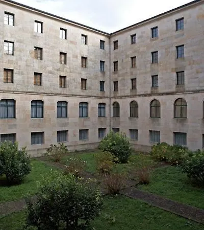 Hospederia Monasterio De Maison d'hôtes Poio