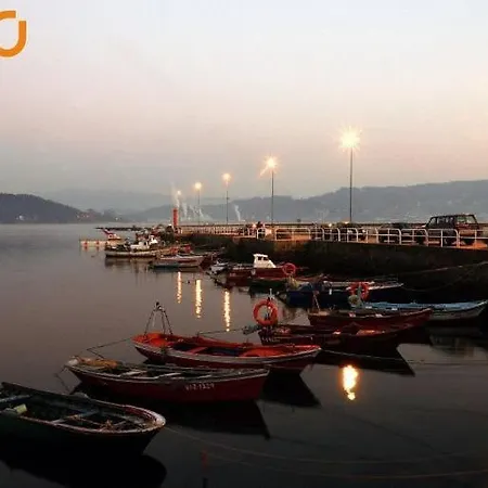 Hospederia Monasterio De 3* Poio