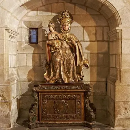 Pensjonat Hospederia Monasterio De Poio