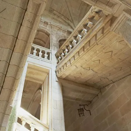Hospederia Monasterio De *