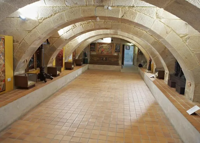 Hospederia Monasterio De 3* Poio