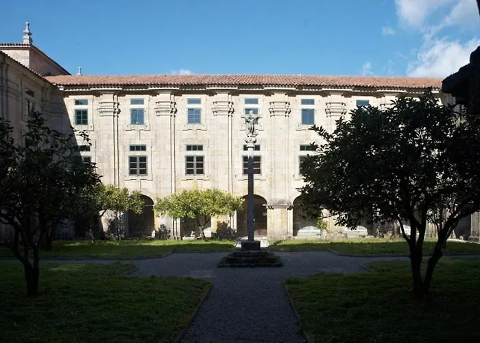 Hospederia Monasterio De 3* Poio