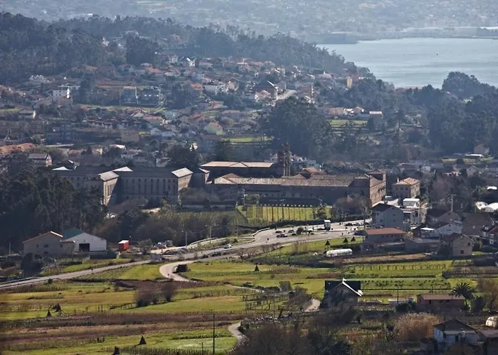Hospederia Monasterio De Πανσιόν Poio