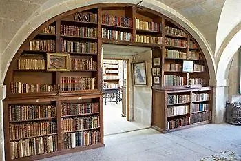 Hospederia Monasterio De 3* Poio