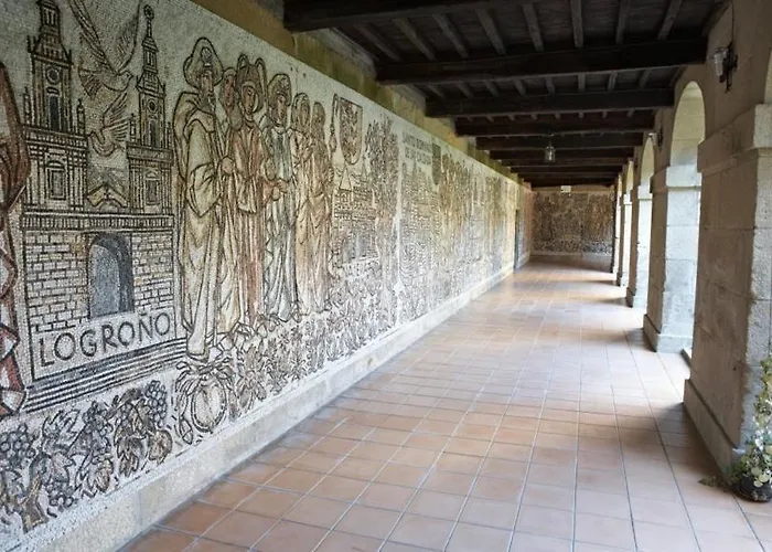 Hospederia Monasterio De 3* Poio